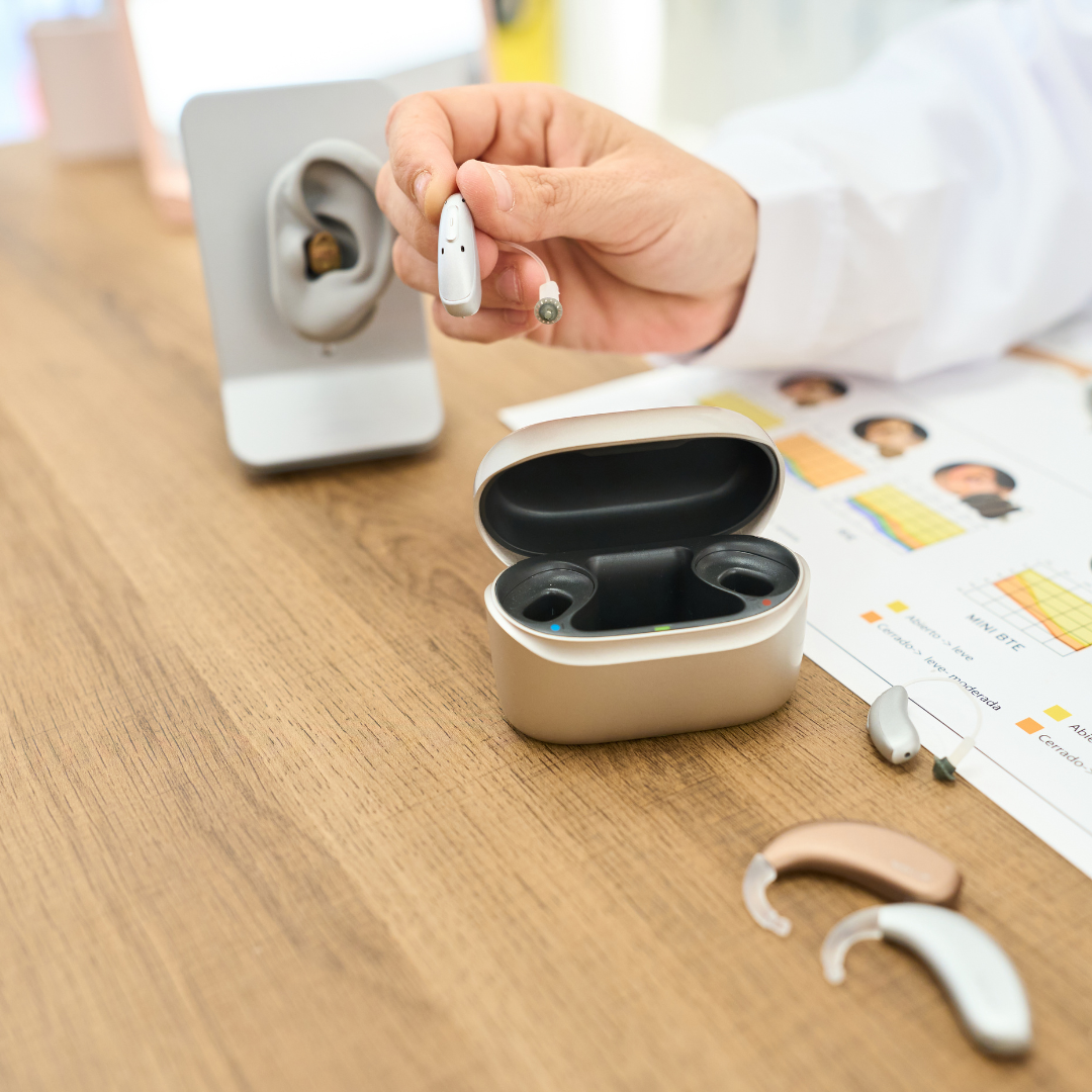 Compatibilité des consommables entre marques d’appareils auditifs : ce qu’il faut savoir
